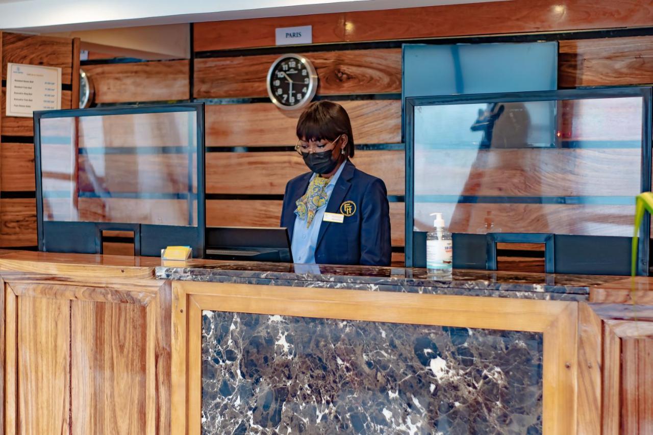 Faya Hotel ドゥアラ エクステリア 写真