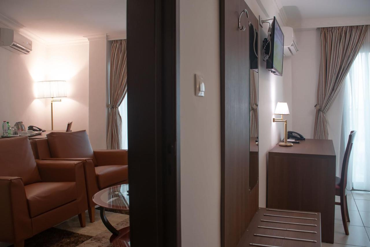 Faya Hotel ドゥアラ エクステリア 写真